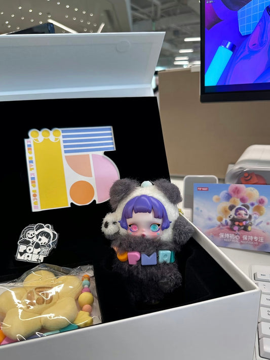 Popmart 15th Anniversary Skullpanda Gift Set